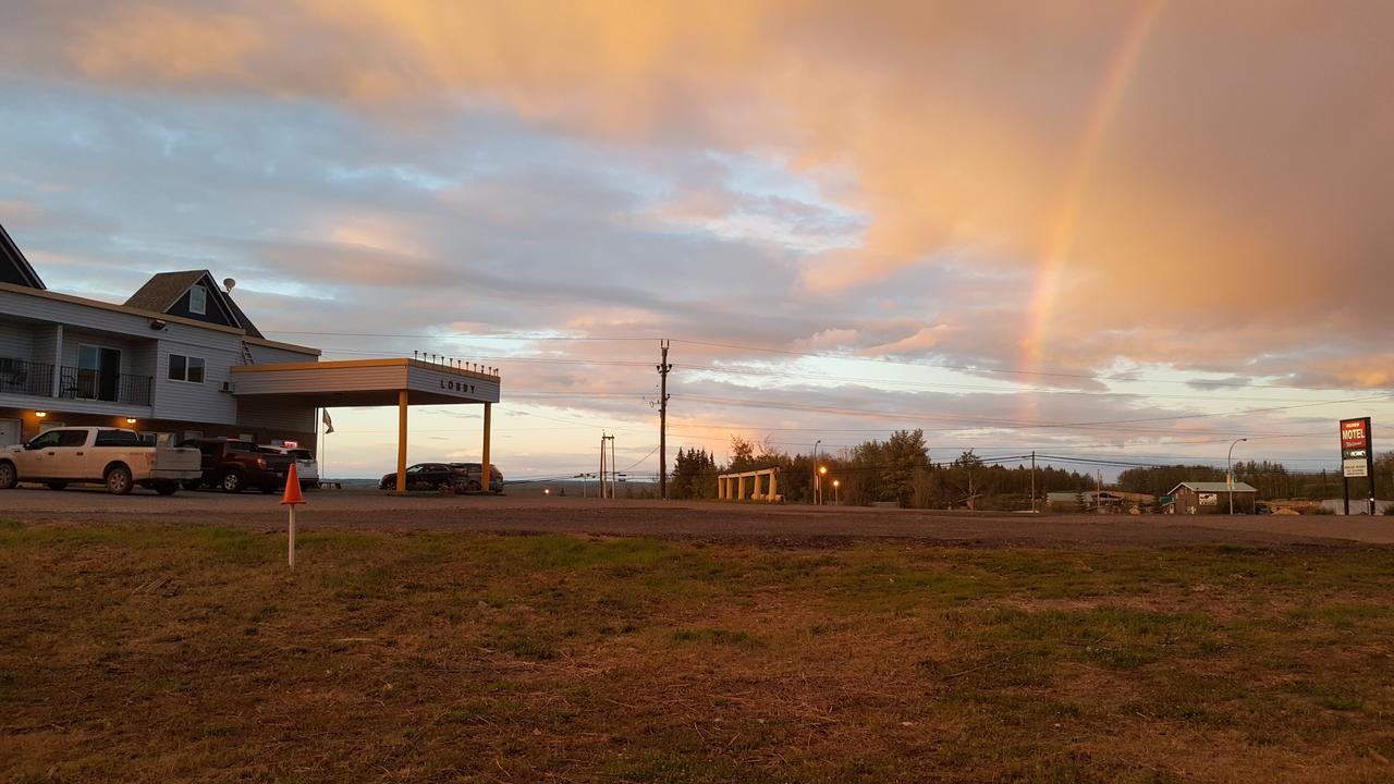 Hillview Motel Vanderhoof エクステリア 写真